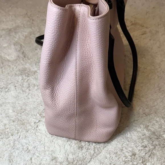 NWOT Kate Spade Pink Tote with Black Bow Accents - Picture 5 of 14